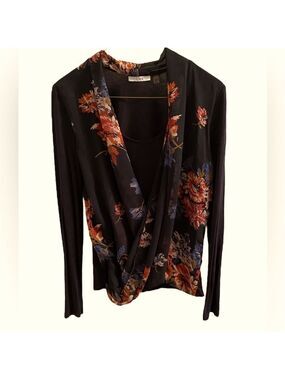 Dex Navy Floral Wrap Top Size Small